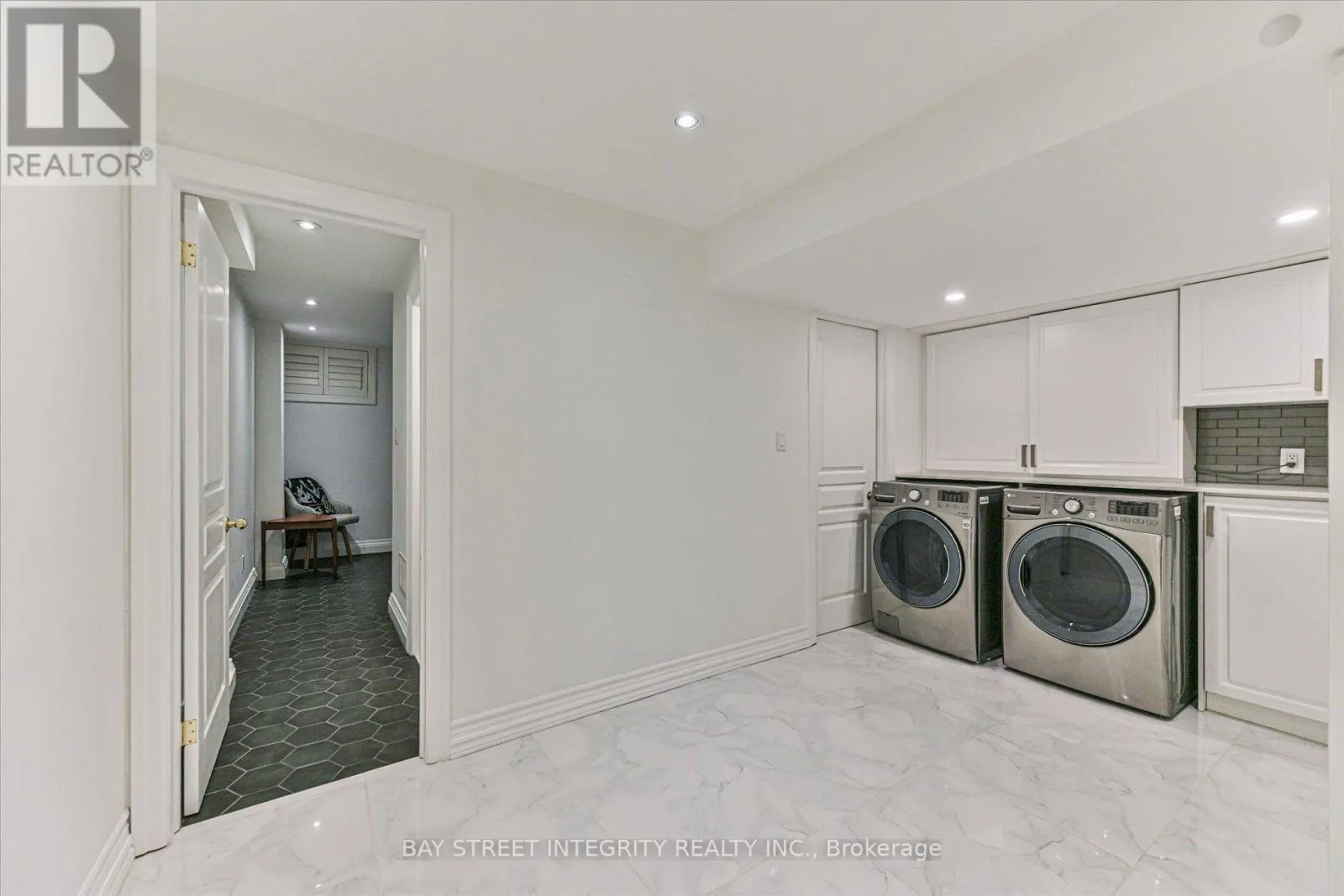 354 OLD ORCHARD GROVE