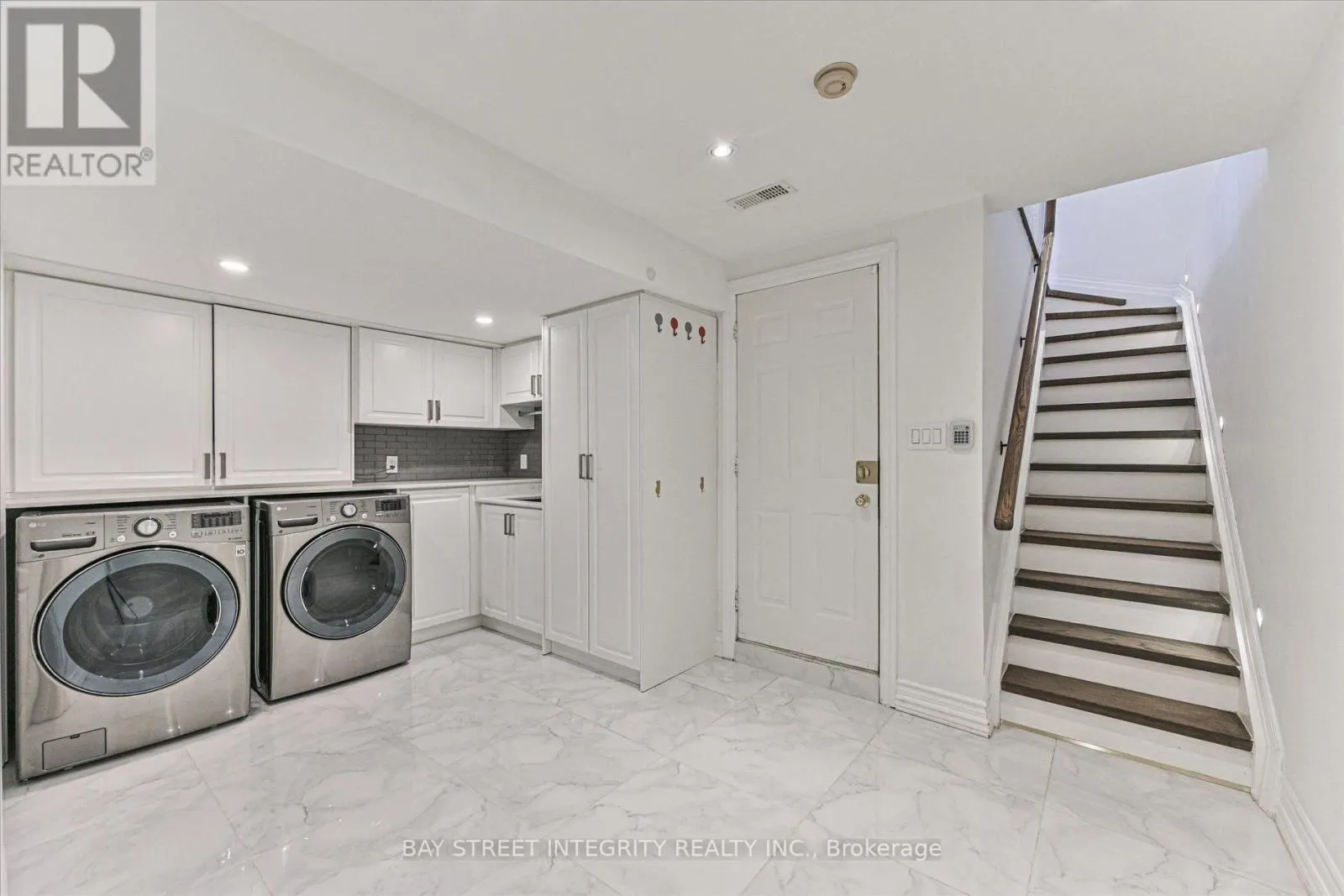 354 OLD ORCHARD GROVE