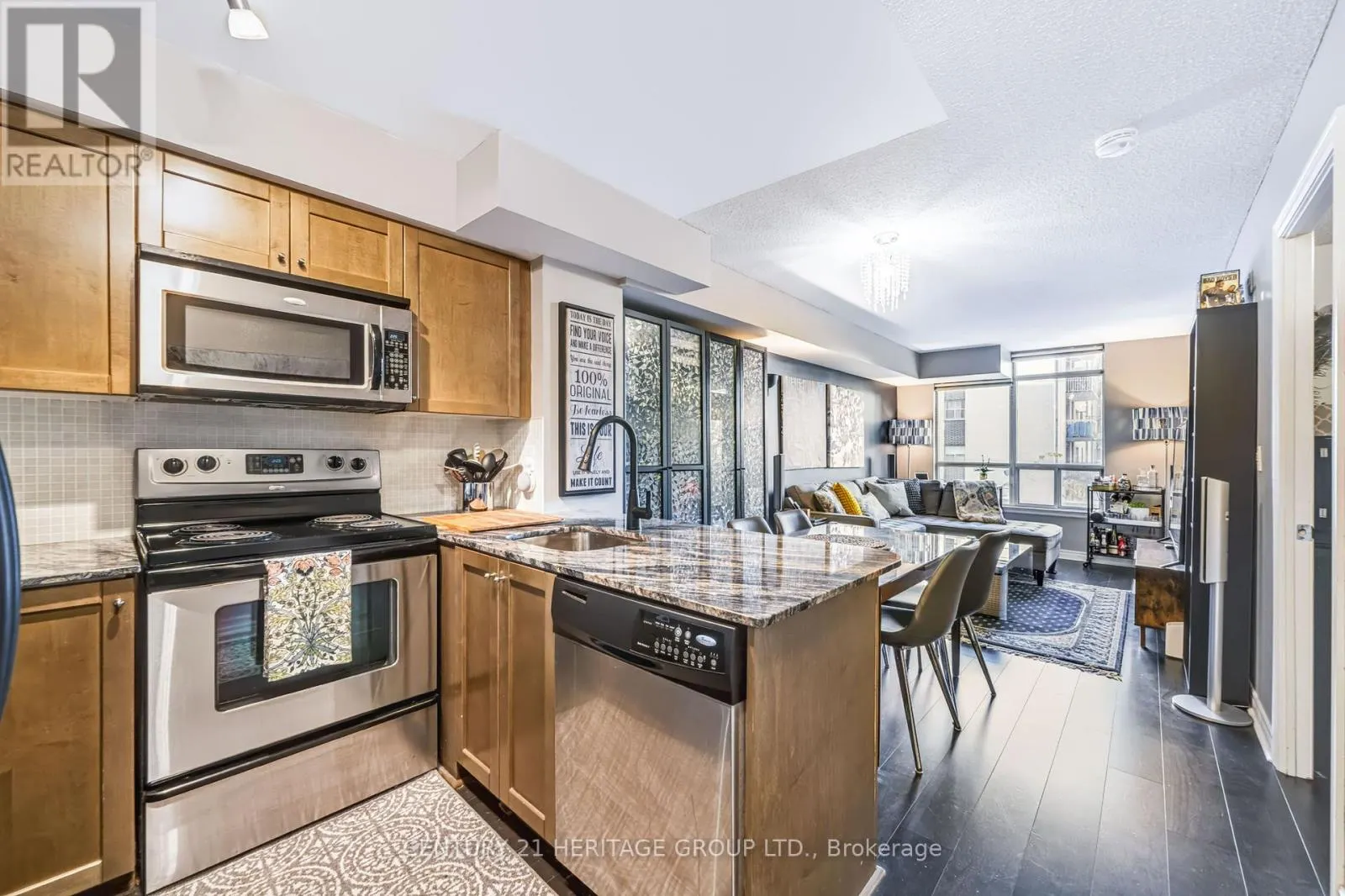311 - 225 WELLESLEY STREET E