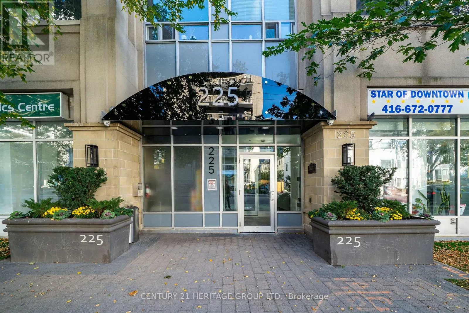 311 - 225 WELLESLEY STREET E
