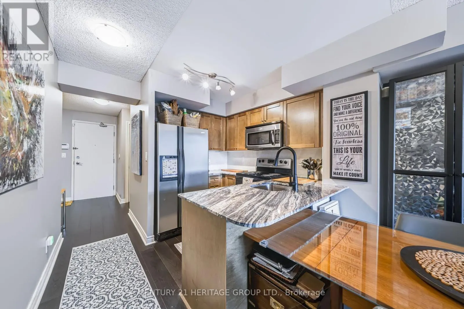 311 - 225 WELLESLEY STREET E