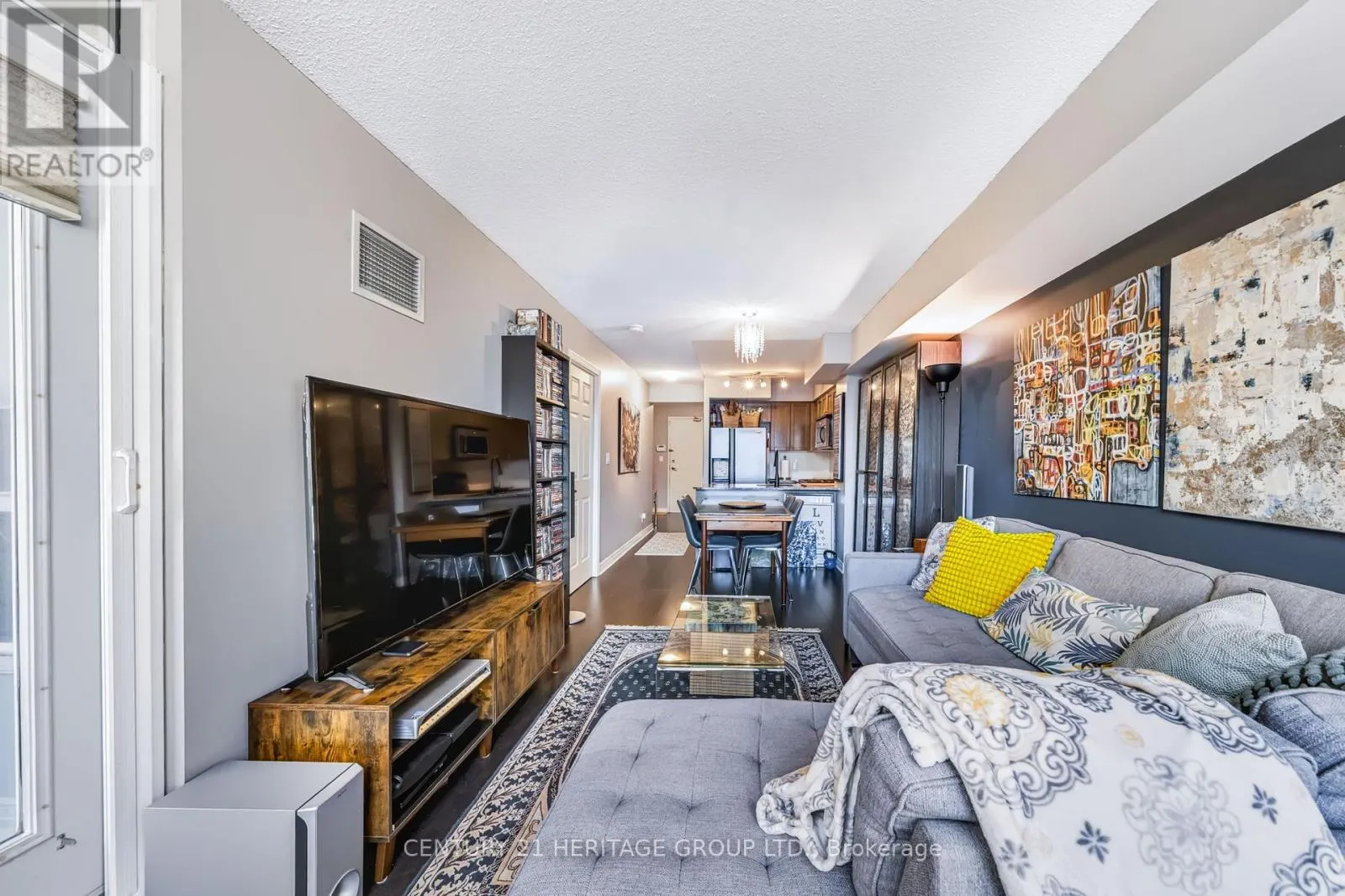 311 - 225 WELLESLEY STREET E