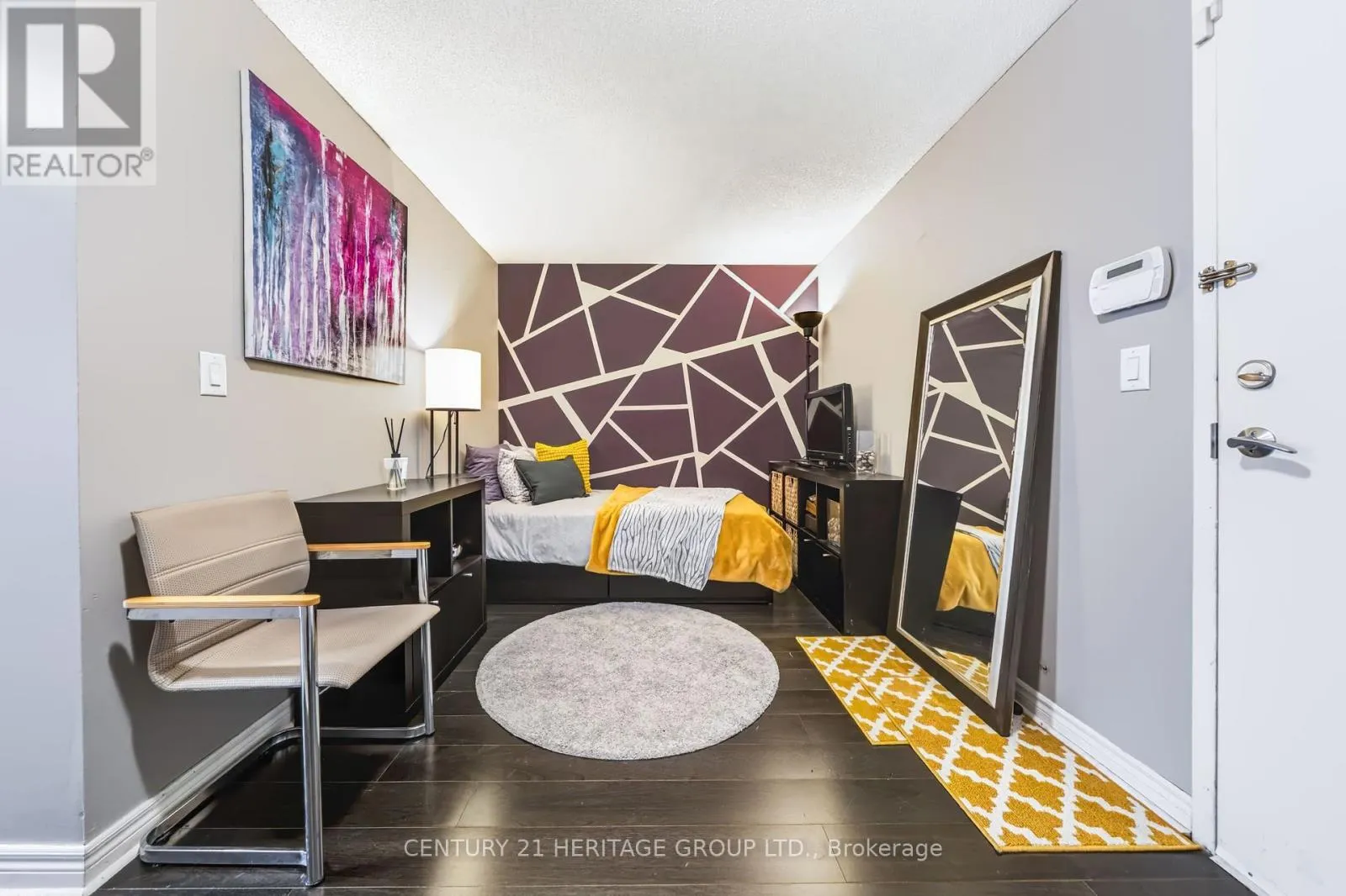 311 - 225 WELLESLEY STREET E