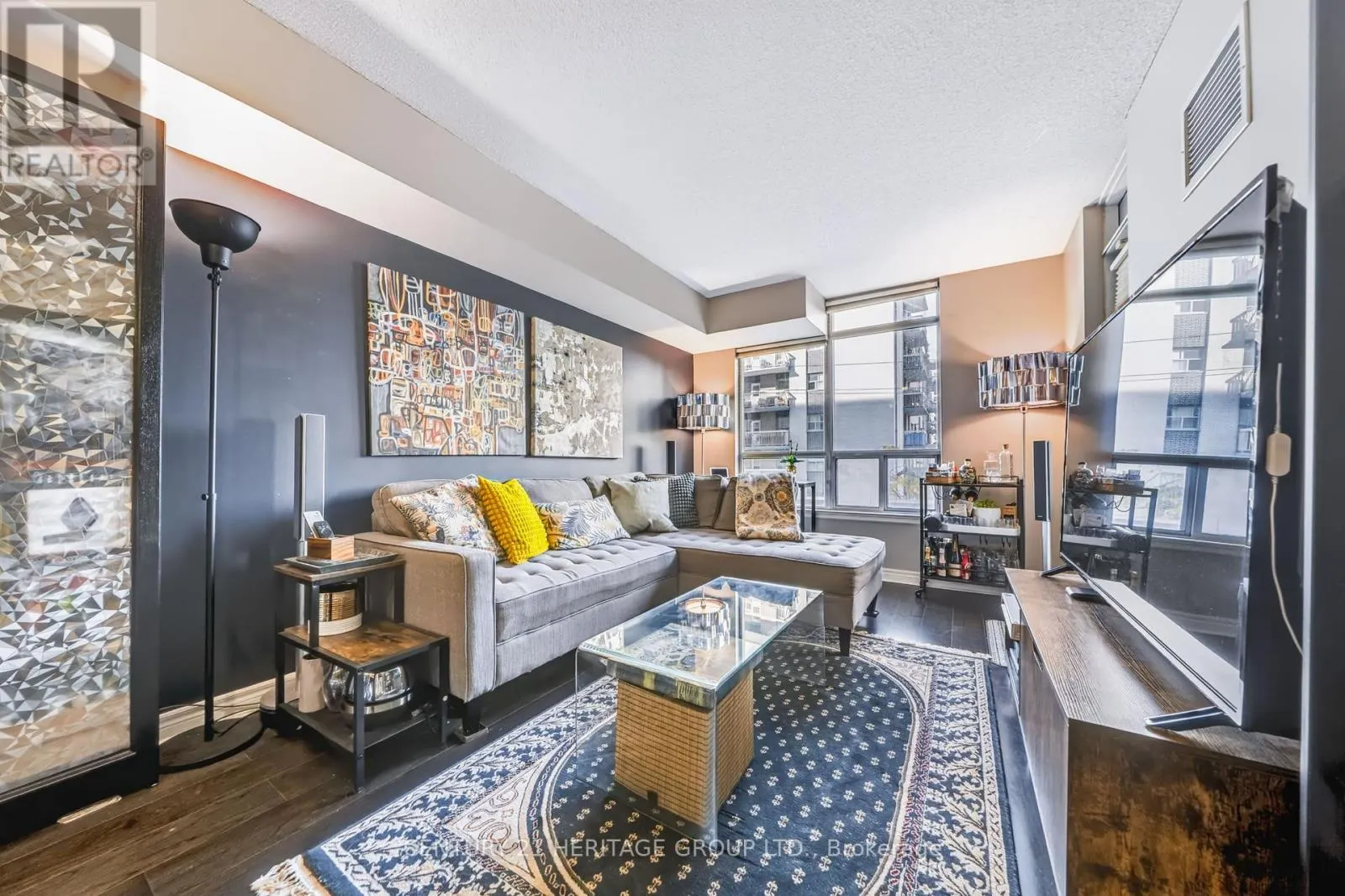 311 - 225 WELLESLEY STREET E