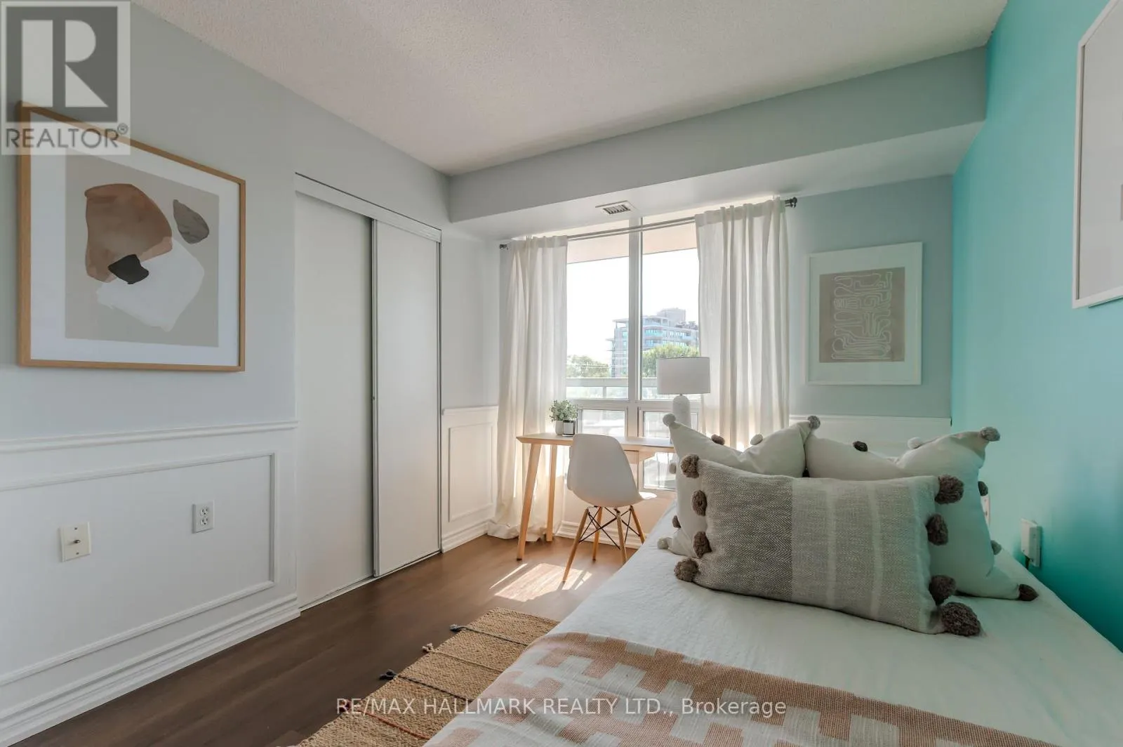 308 - 906 SHEPPARD AVENUE W