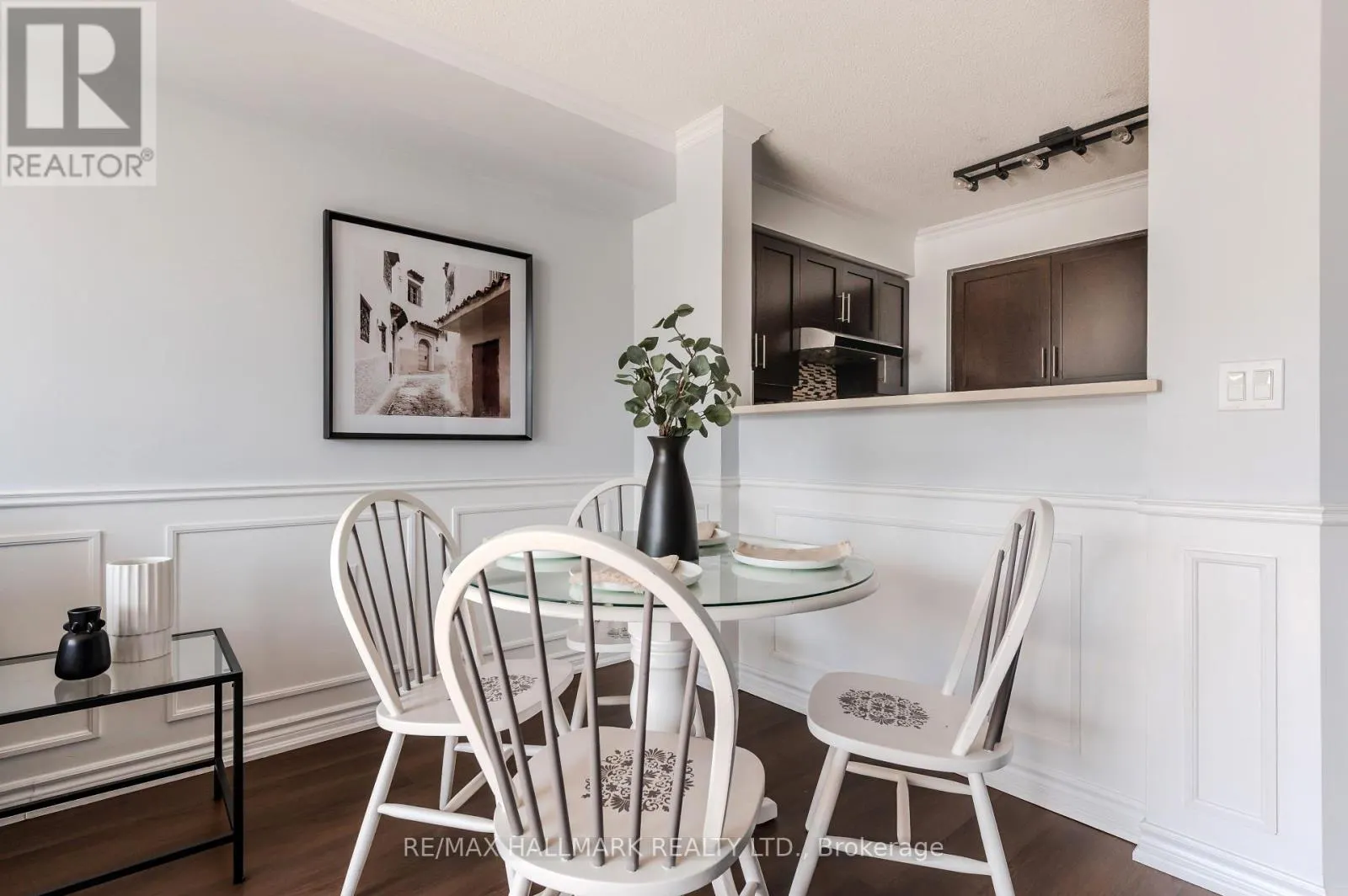 308 - 906 SHEPPARD AVENUE W