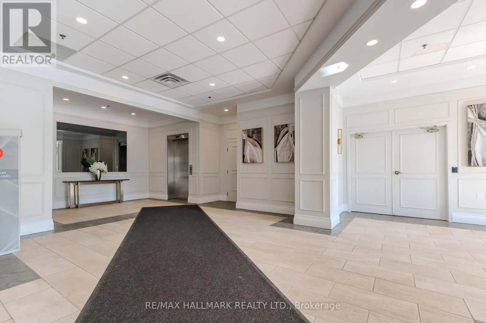 308 - 906 SHEPPARD AVENUE W