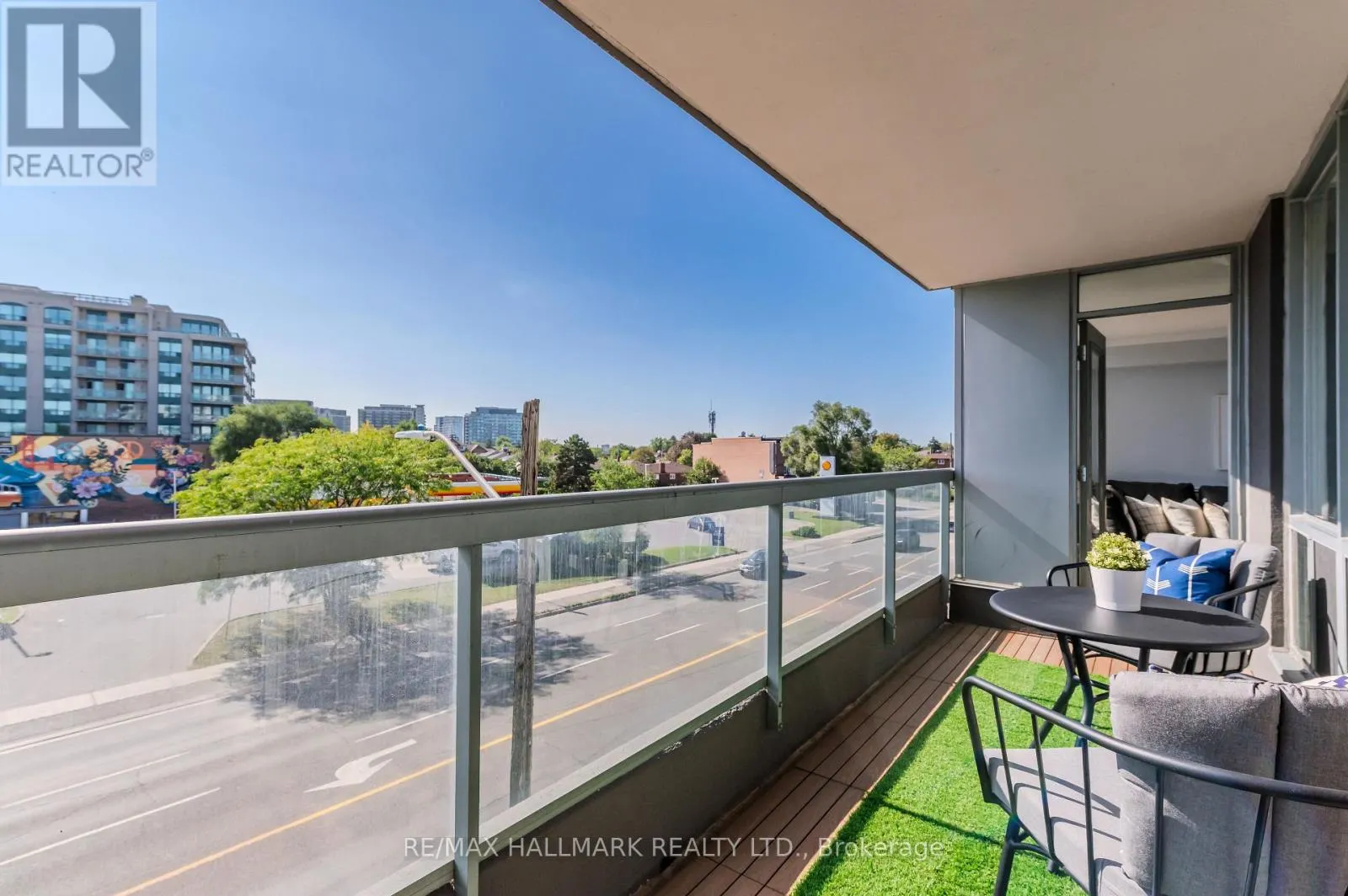 308 - 906 SHEPPARD AVENUE W