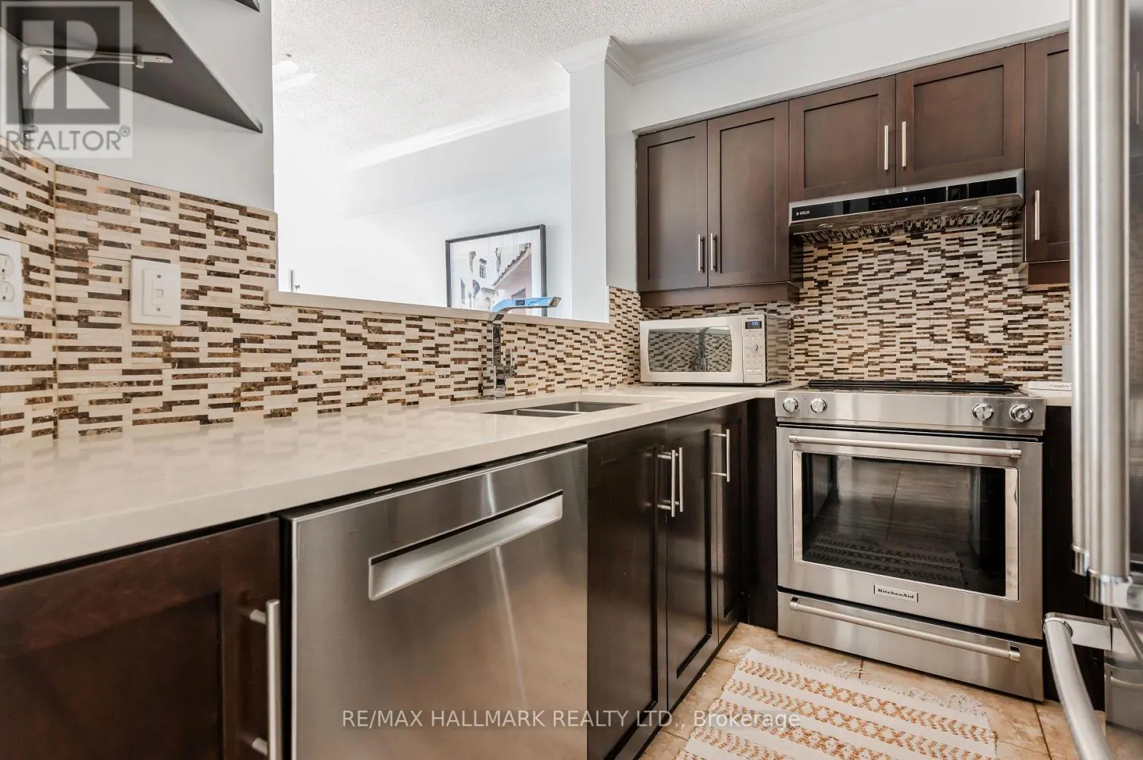 308 - 906 SHEPPARD AVENUE W