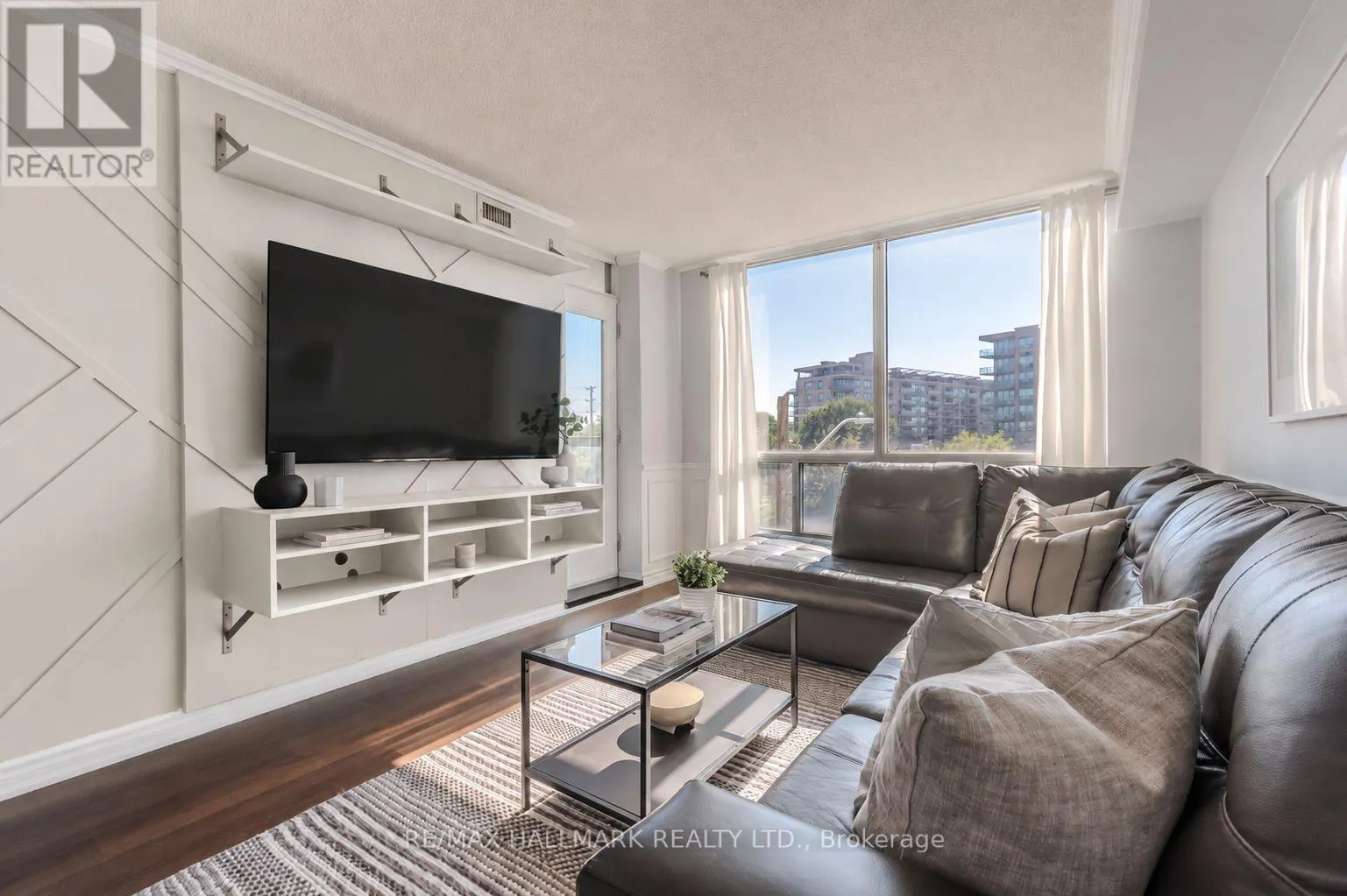 308 - 906 SHEPPARD AVENUE W