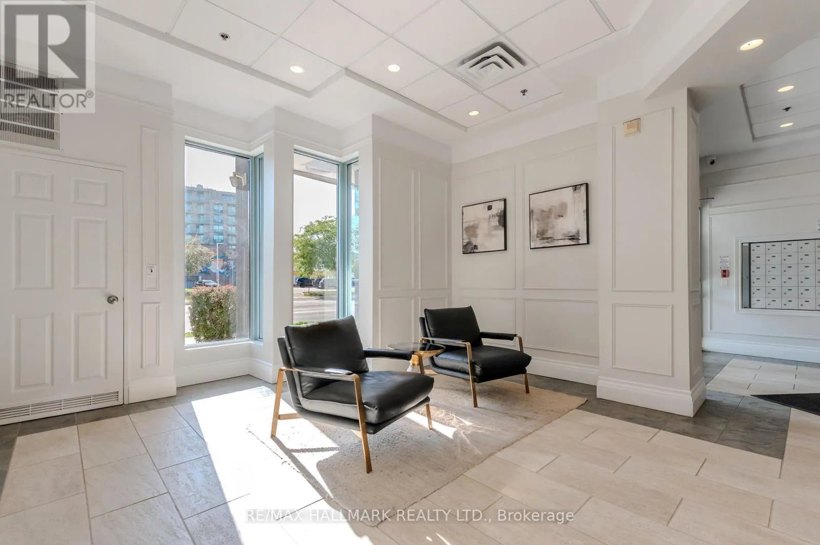 308 - 906 SHEPPARD AVENUE W