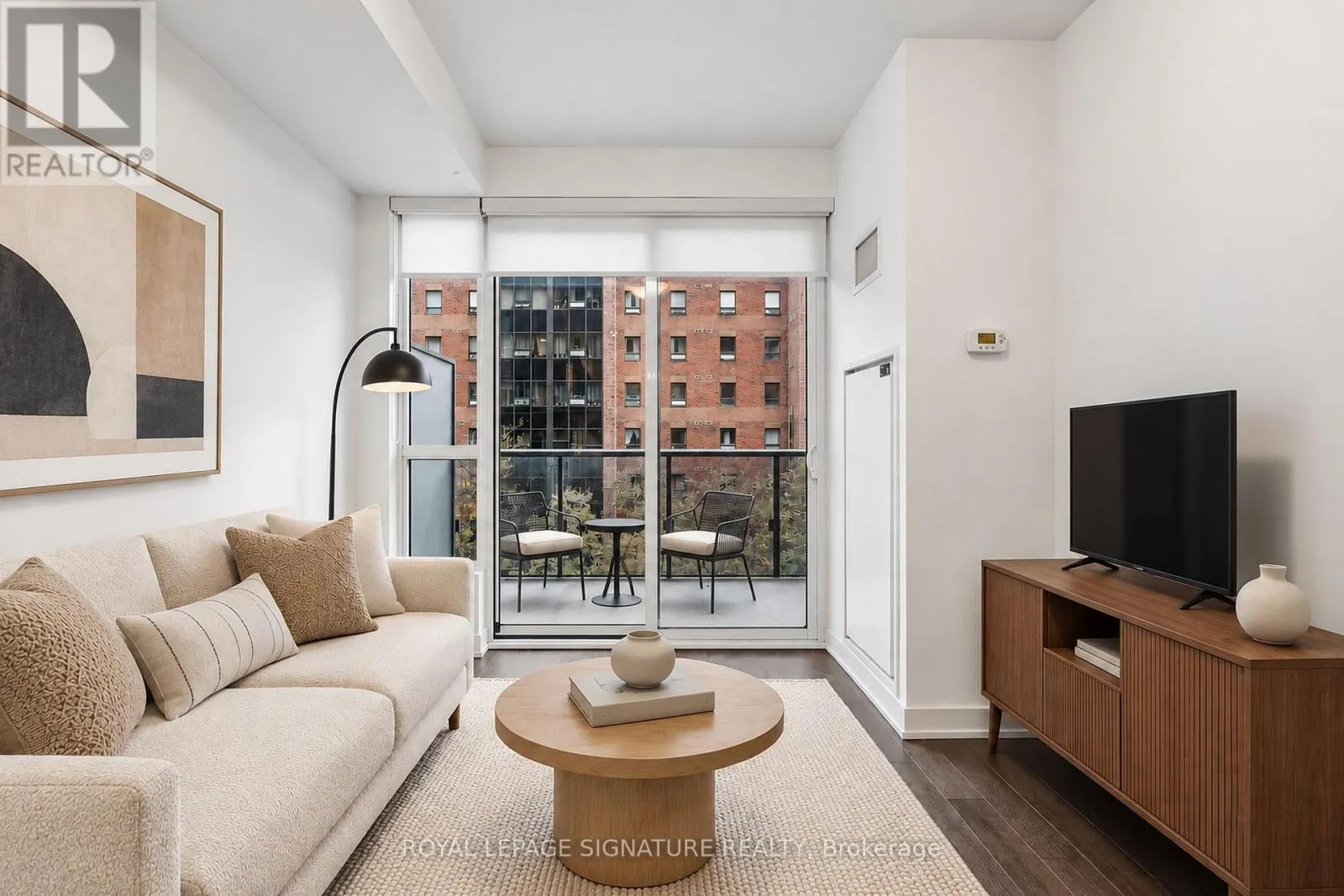 407 - 1030 KING STREET W