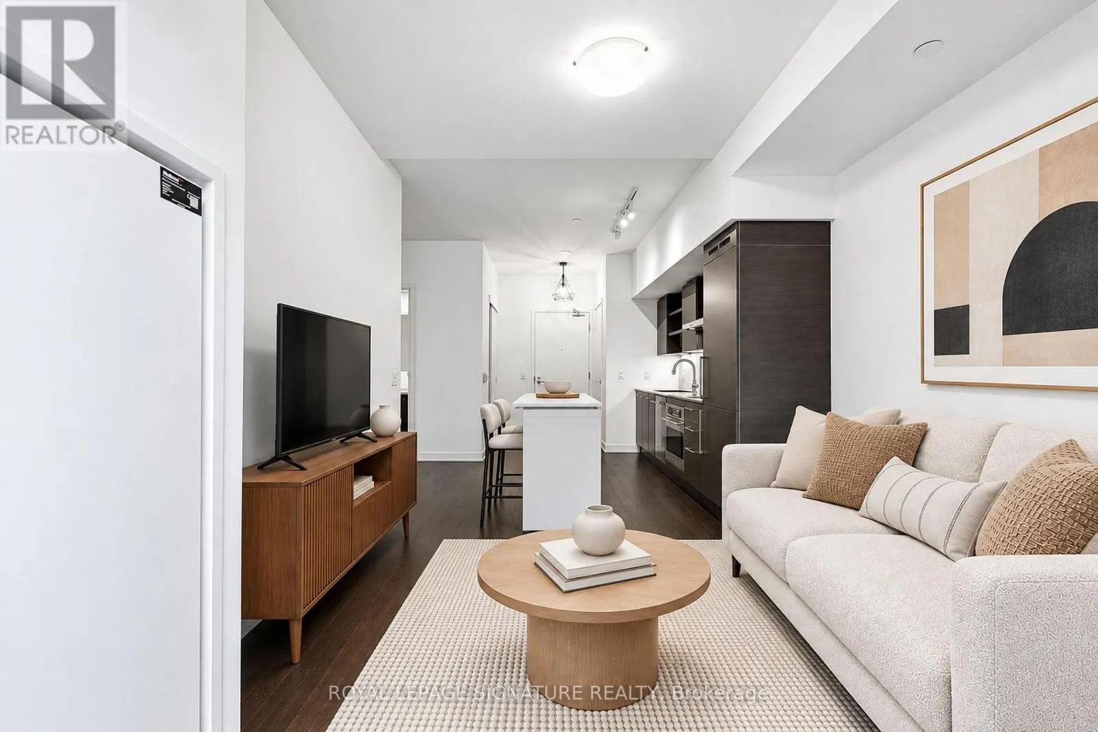 407 - 1030 KING STREET W