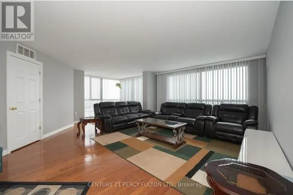 1805 - 5 CONCORDE PLACE