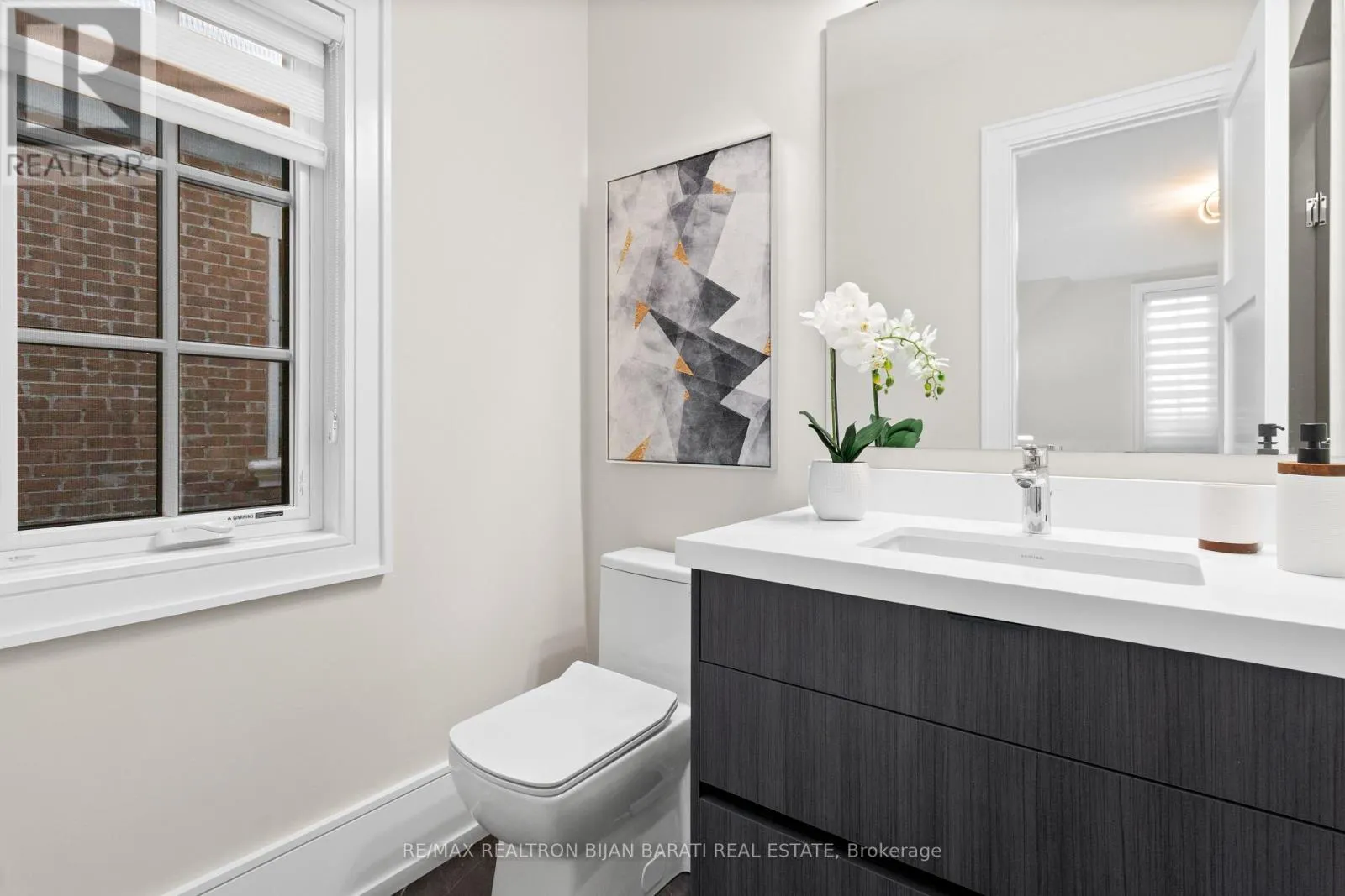 29 BALLYCONNOR COURT