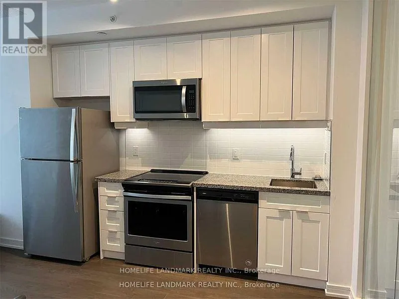 302 - 621 SHEPPARD AVENUE