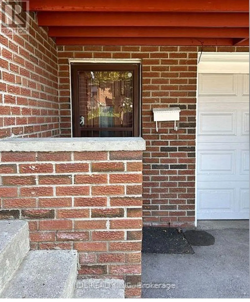 VERYNICE BEDROOM BSMT - 13 PAWNEE AVE AVENUE