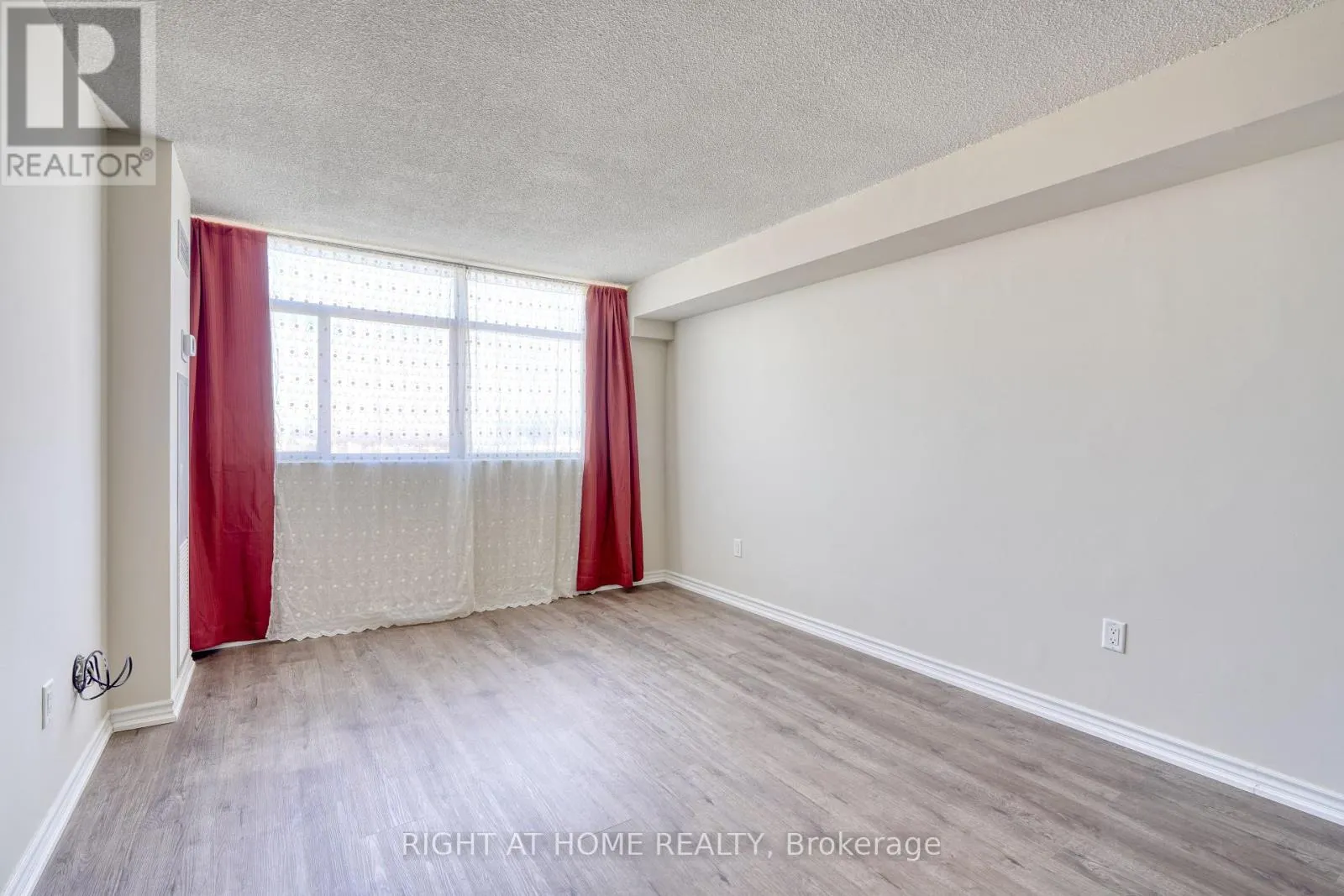 2508 - 100 ANTIBES DRIVE