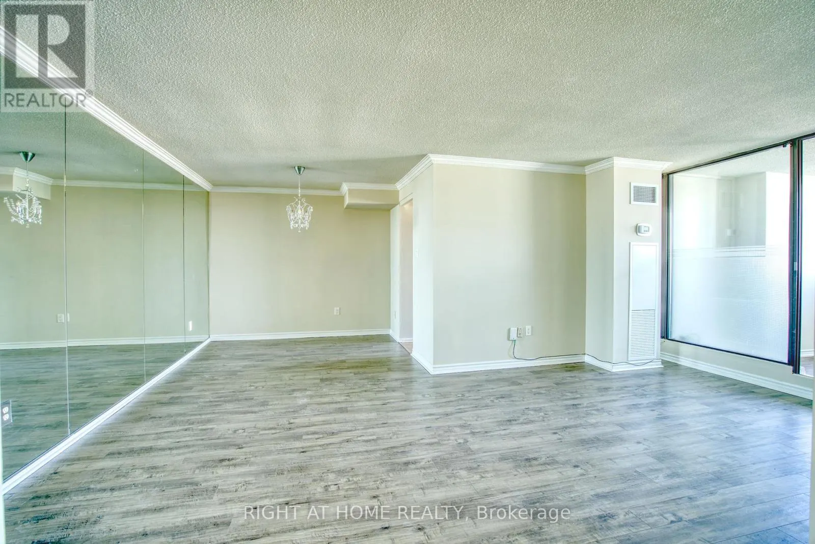 2508 - 100 ANTIBES DRIVE