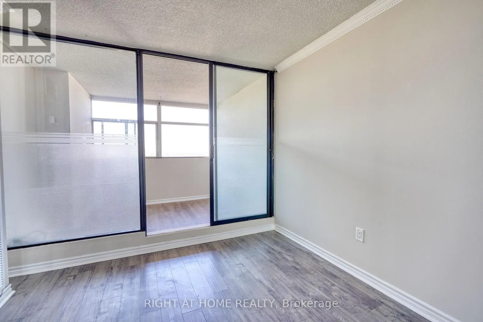 2508 - 100 ANTIBES DRIVE