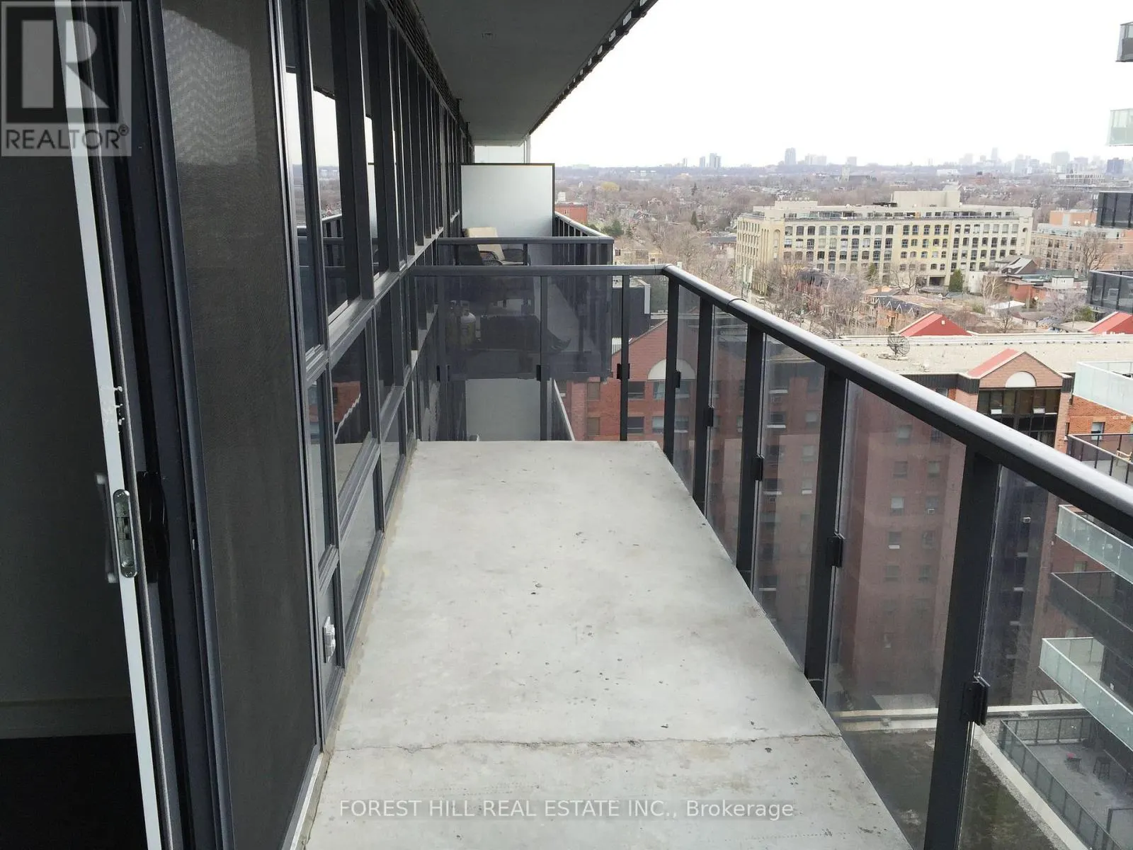 1231 - 1030 KING STREET W