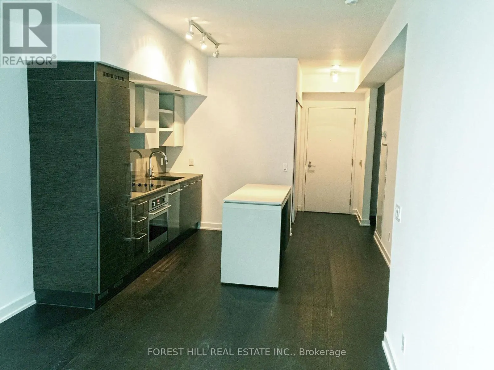 1231 - 1030 KING STREET W