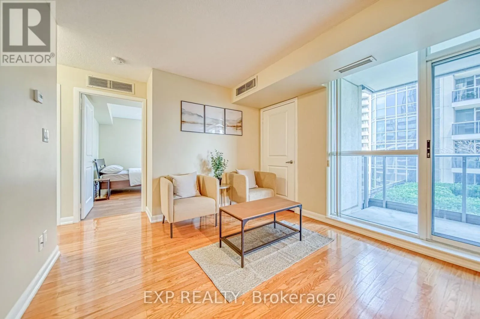 605 - 5793 YONGE STREET