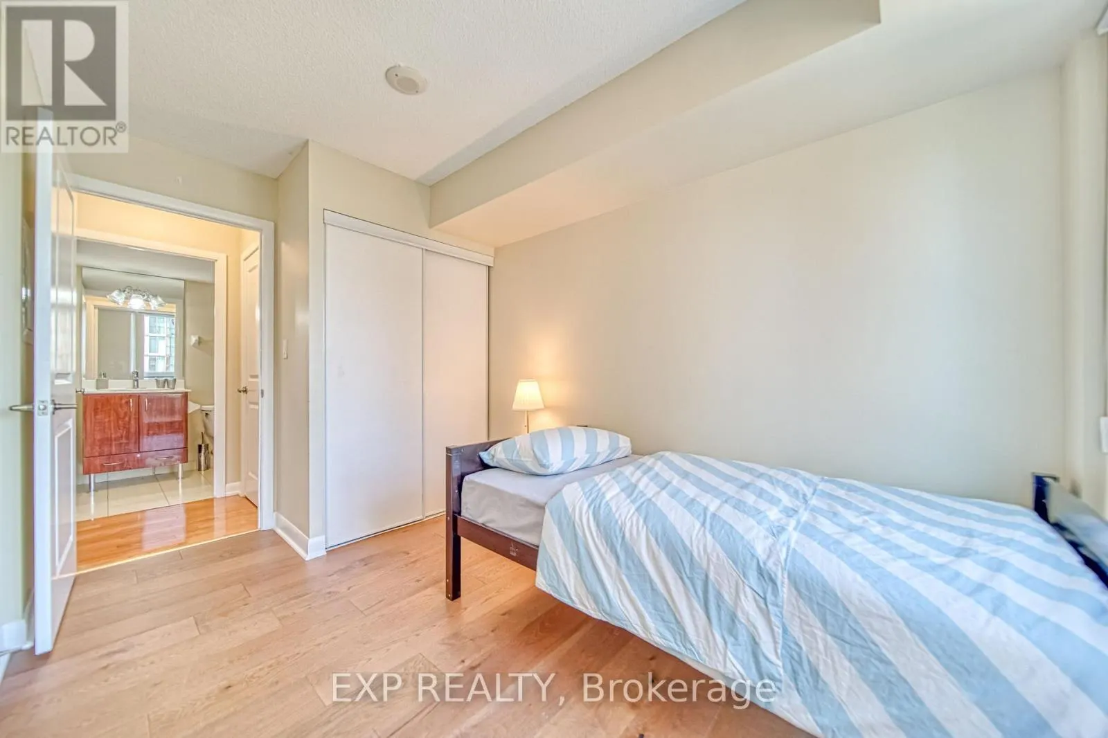 605 - 5793 YONGE STREET