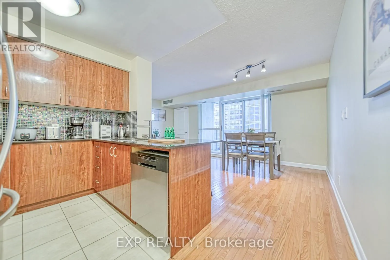 605 - 5793 YONGE STREET