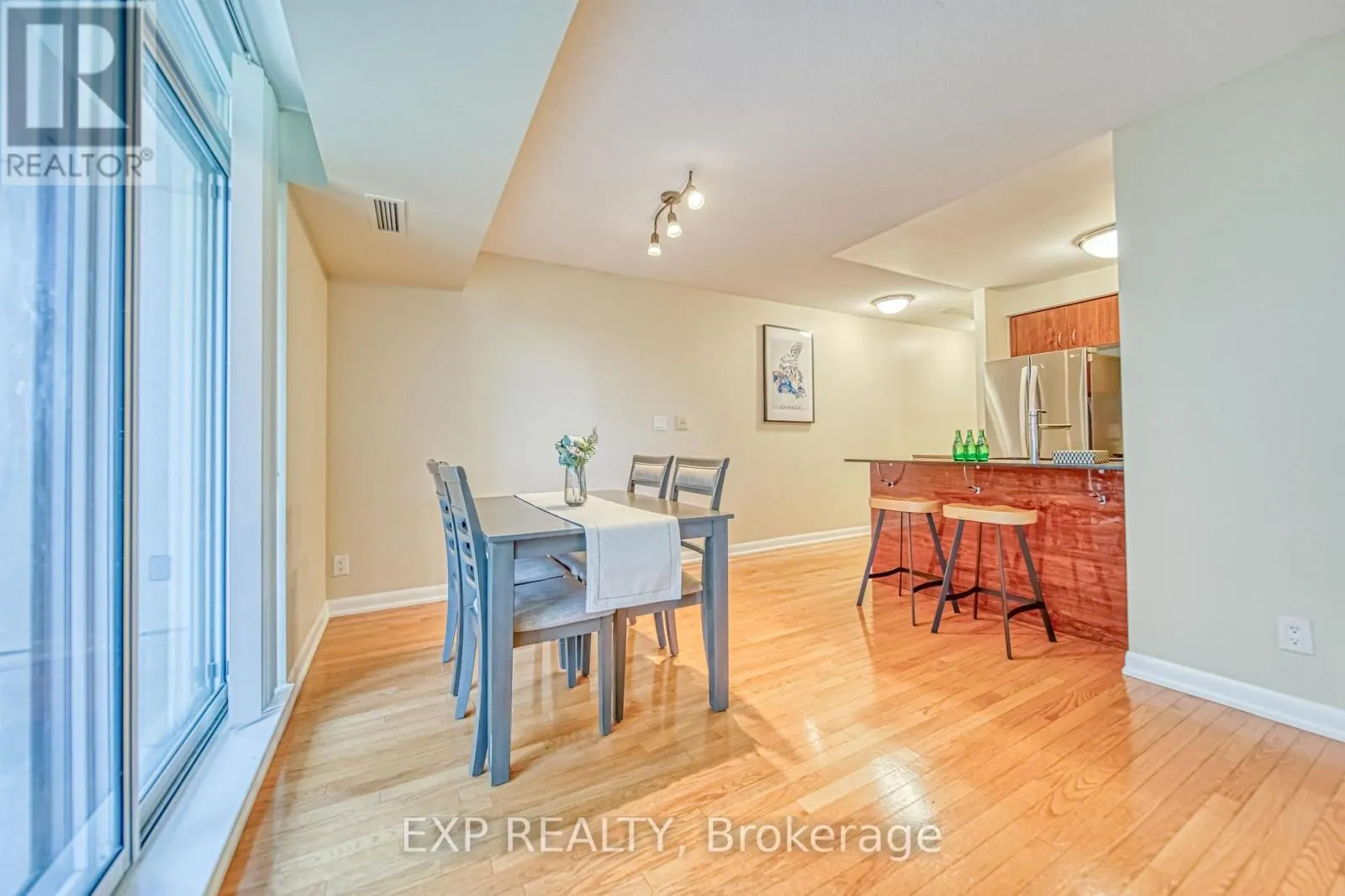 605 - 5793 YONGE STREET