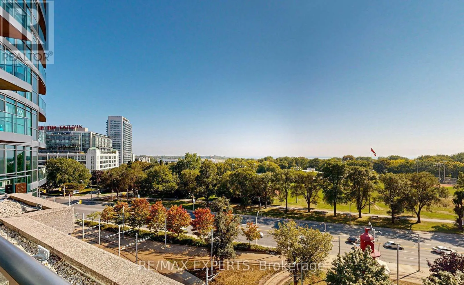 355 - 209 FORT YORK BOULEVARD