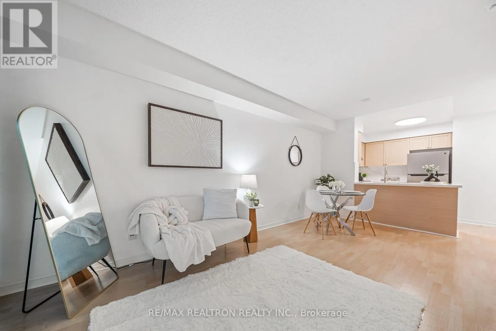 1606 - 5508 YONGE STREET