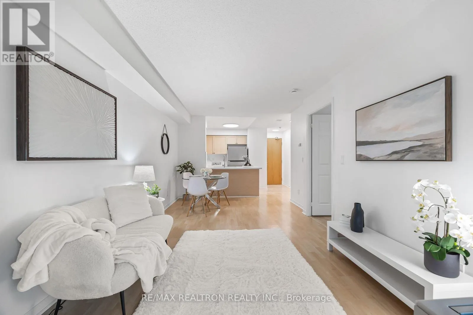 1606 - 5508 YONGE STREET