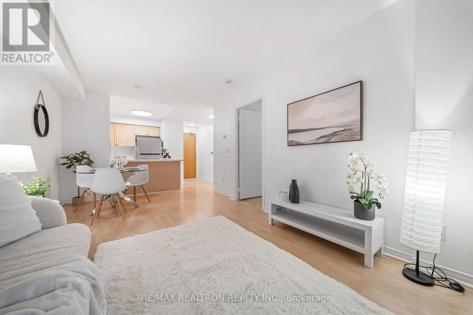 1606 - 5508 YONGE STREET