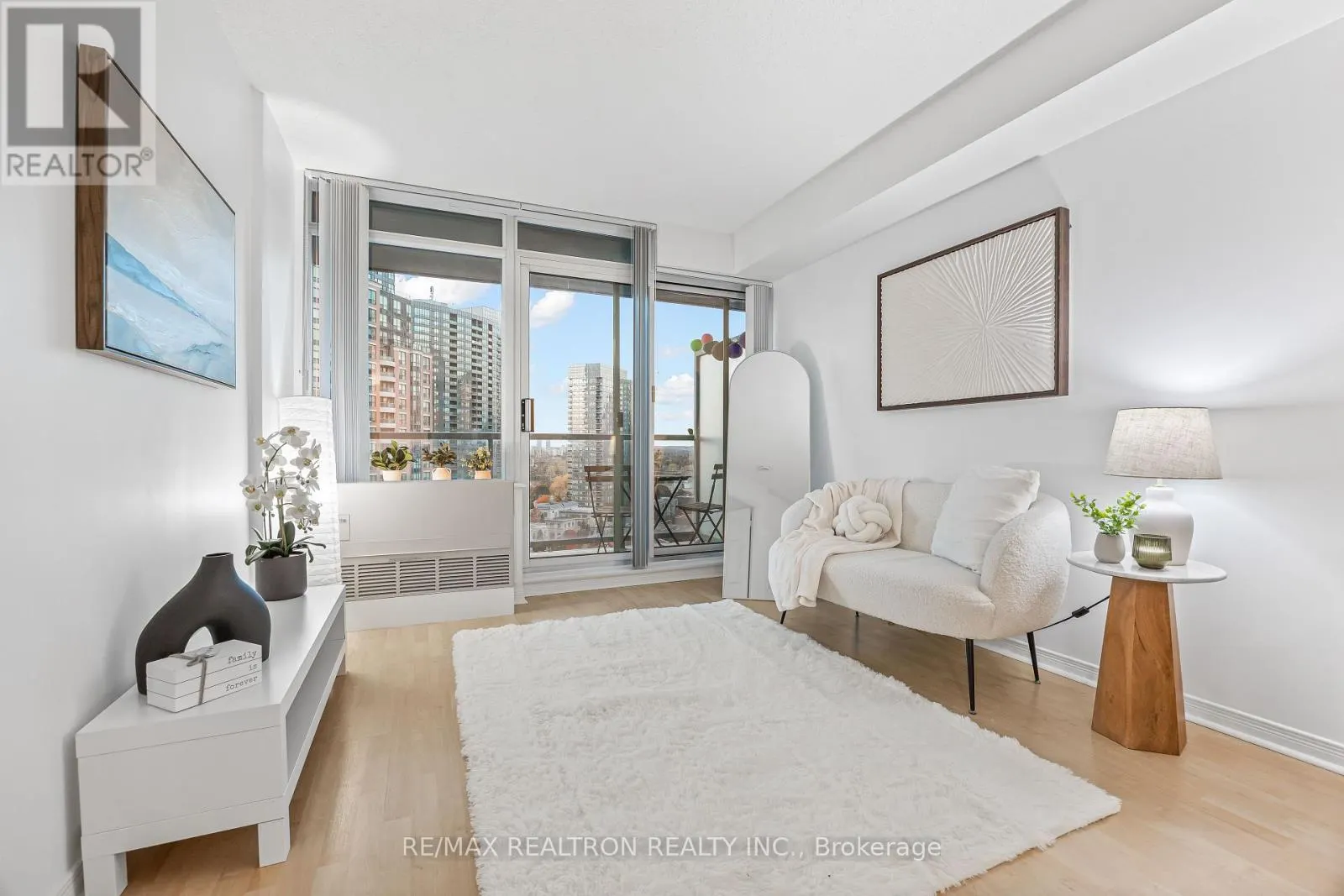1606 - 5508 YONGE STREET