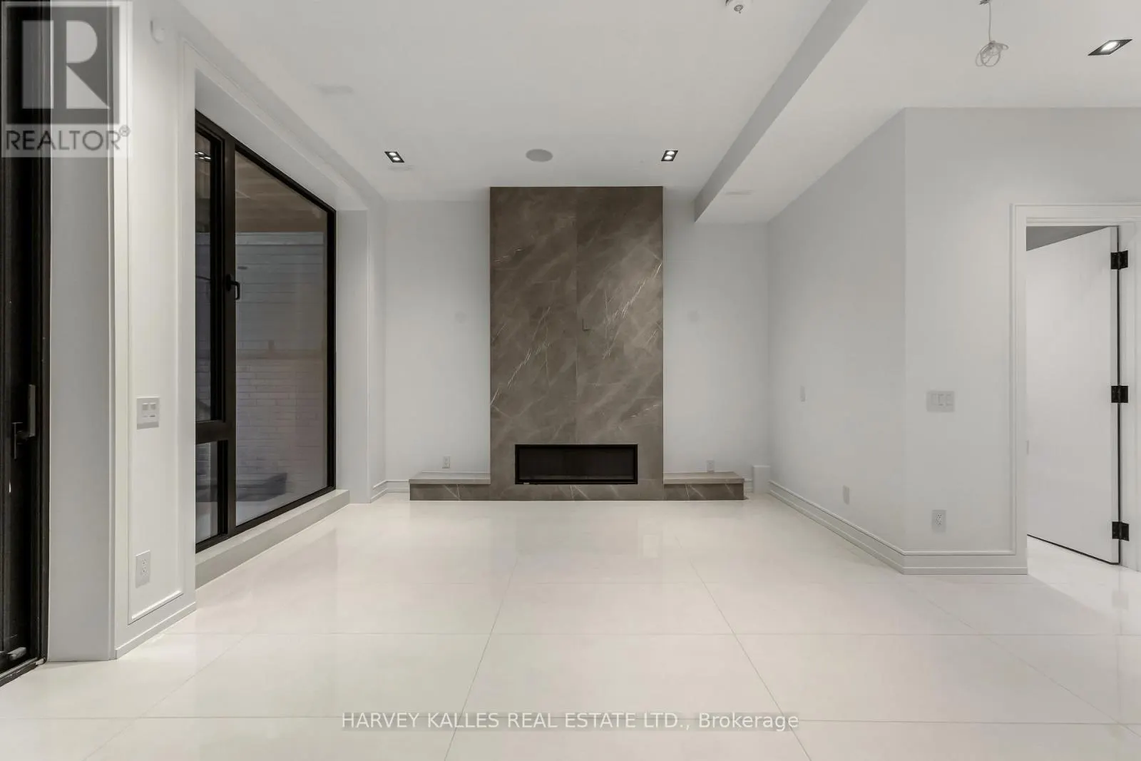 33 SAINT HILDA'S AVENUE