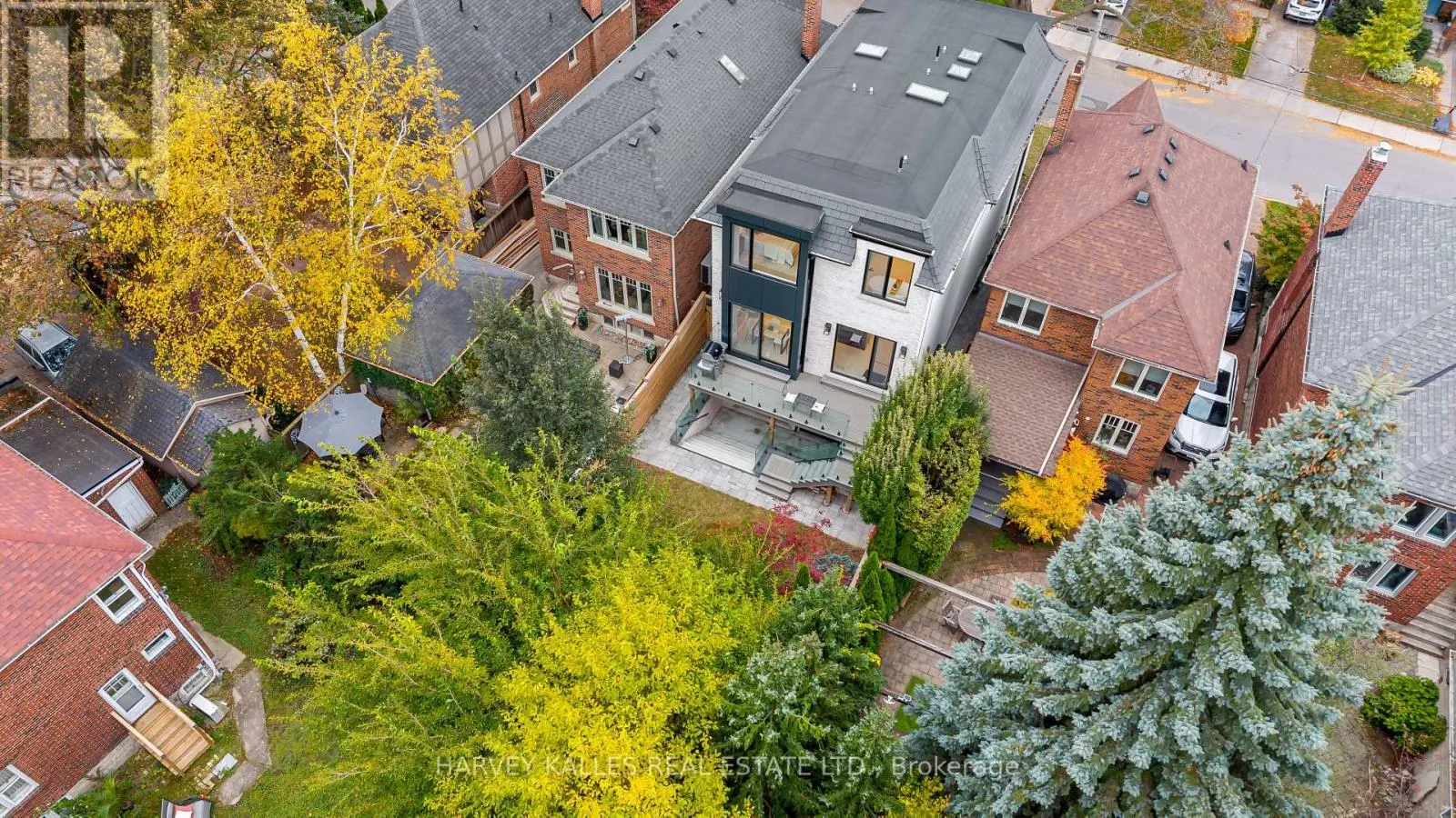 33 SAINT HILDA'S AVENUE