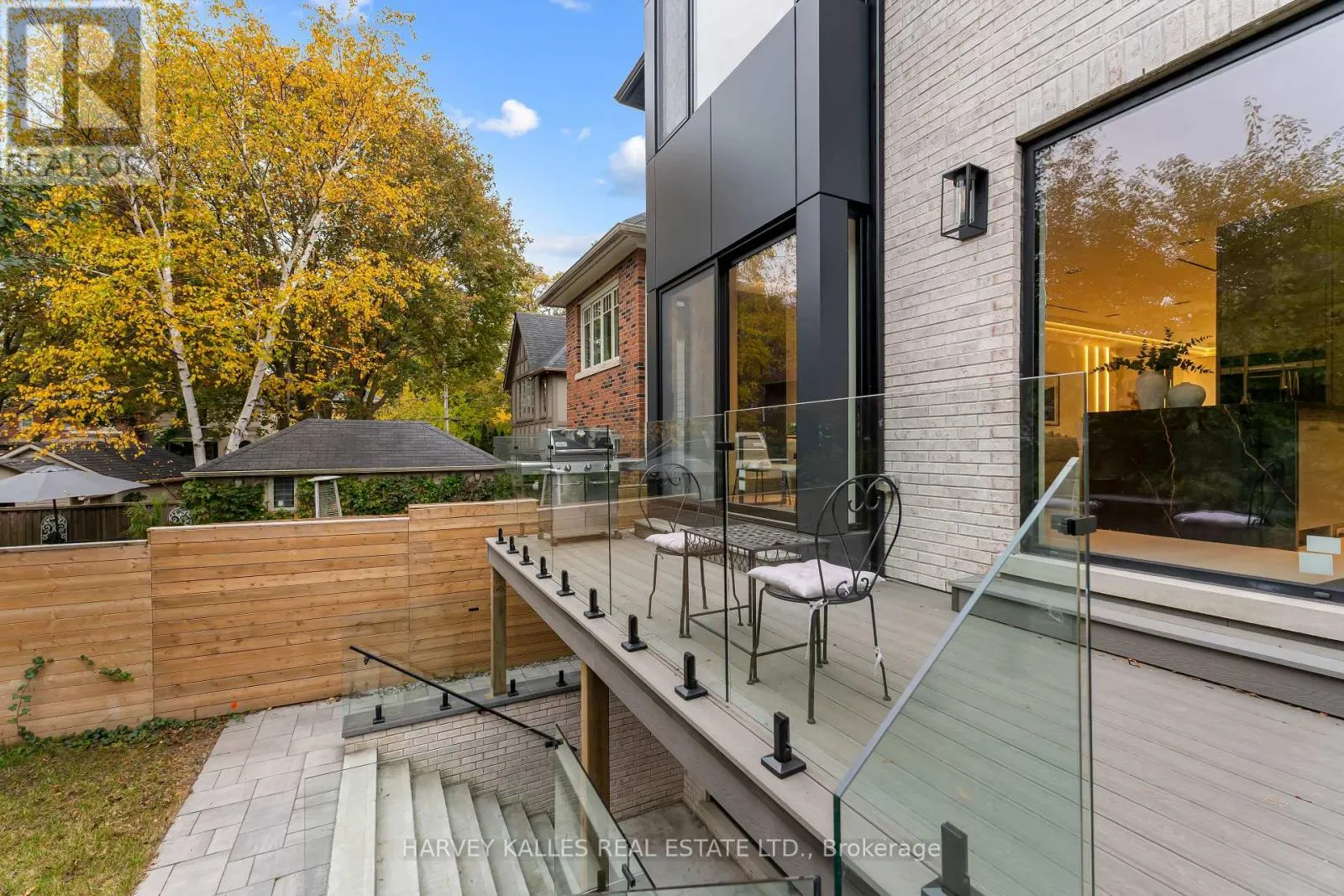 33 SAINT HILDA'S AVENUE