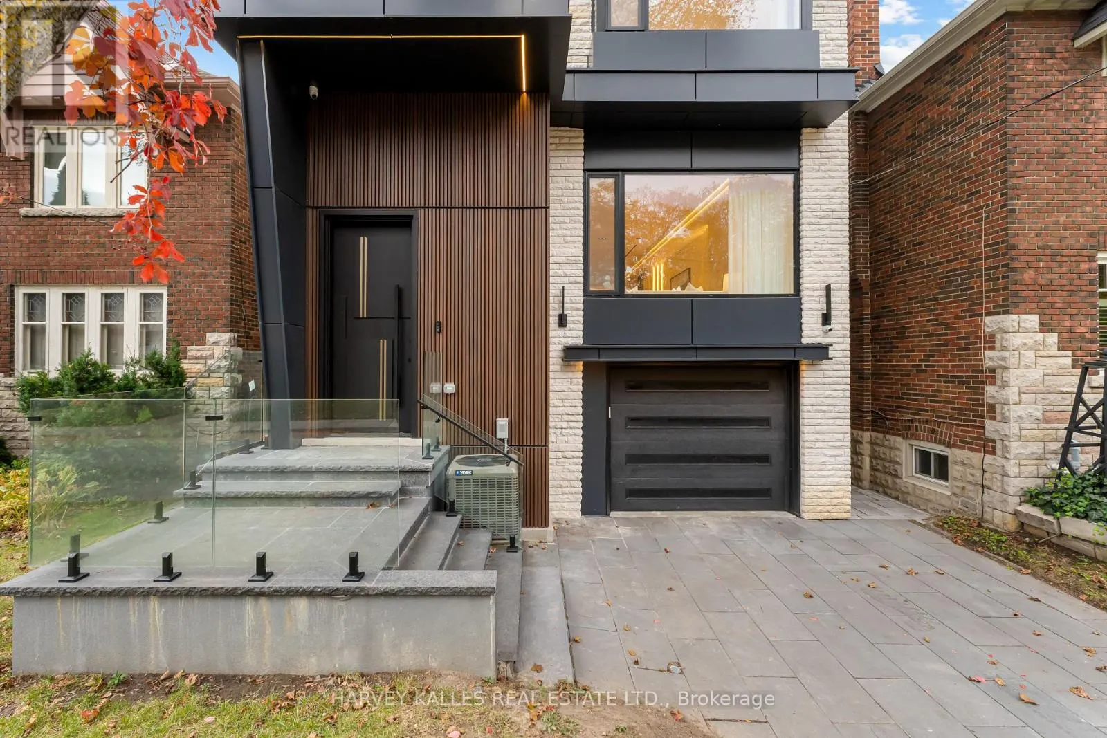 33 SAINT HILDA'S AVENUE