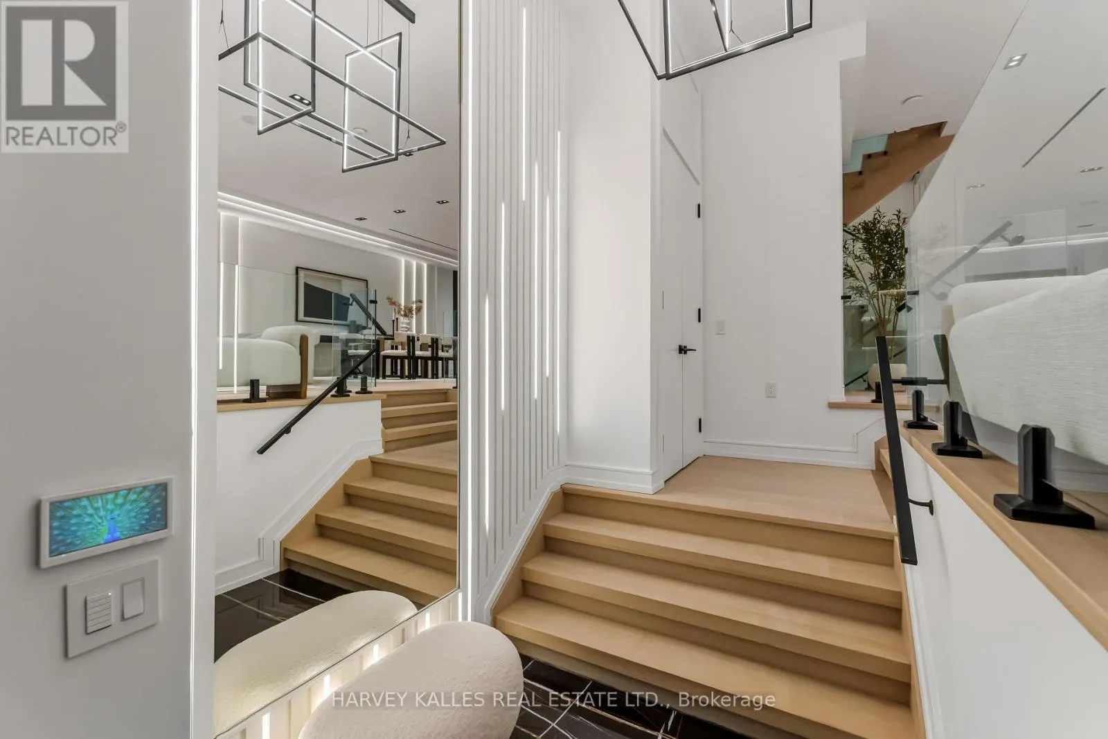 33 SAINT HILDA'S AVENUE