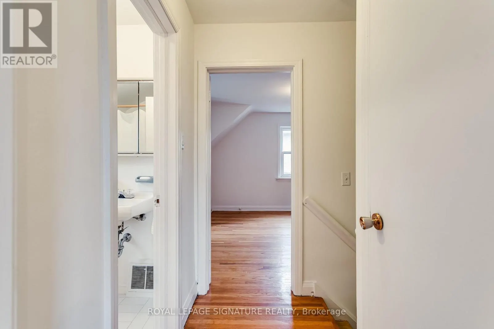 20 SILVERTON AVENUE