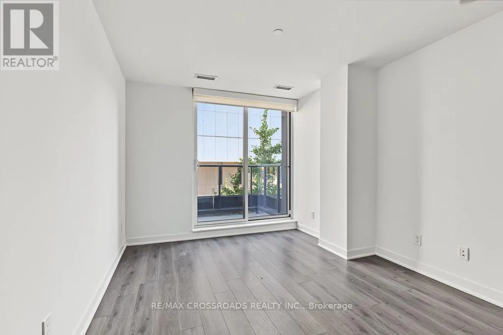 TH05 - 58 QUEENS WHARF ROAD