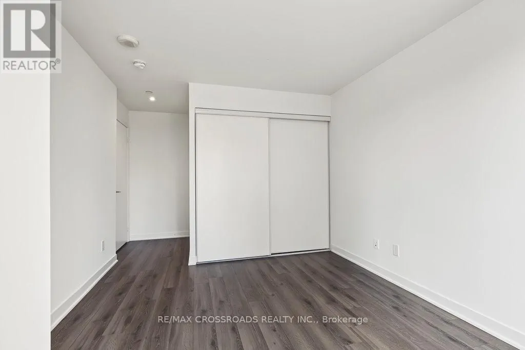TH05 - 58 QUEENS WHARF ROAD