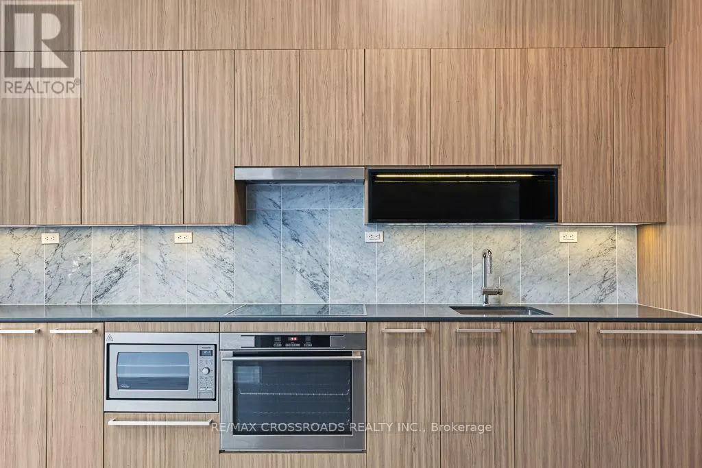 TH05 - 58 QUEENS WHARF ROAD