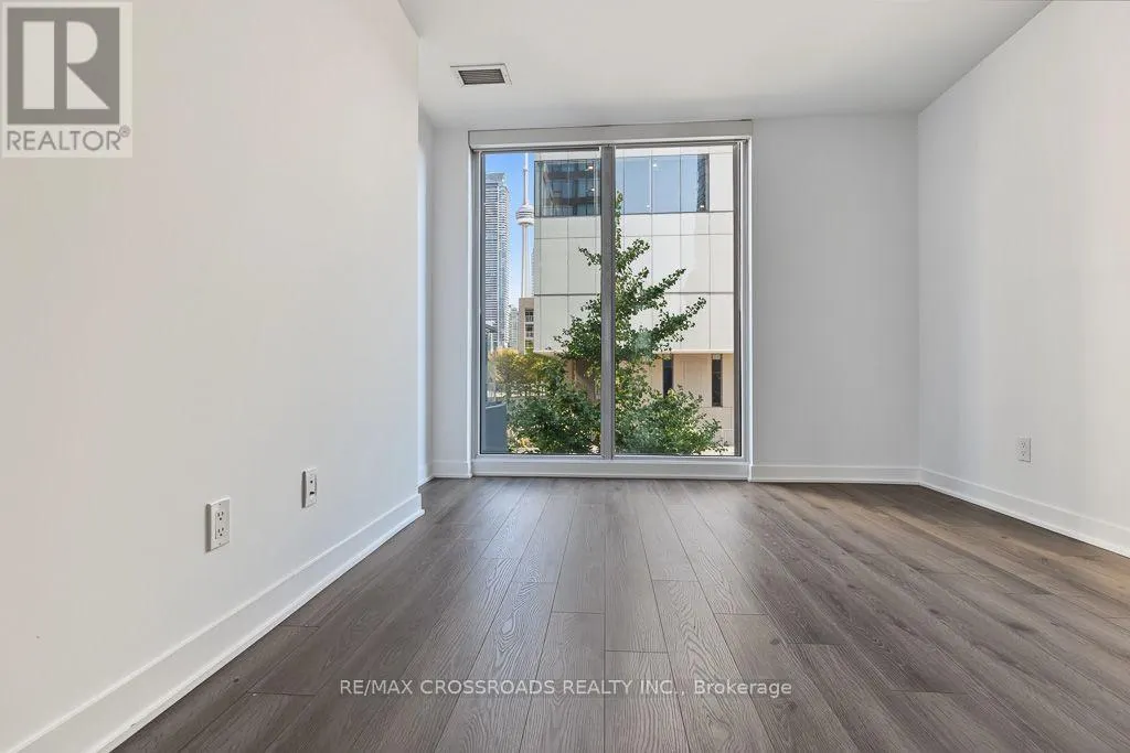 TH05 - 58 QUEENS WHARF ROAD