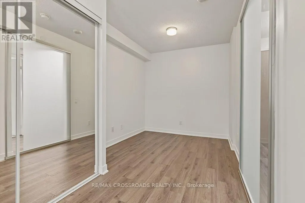 TH05 - 58 QUEENS WHARF ROAD