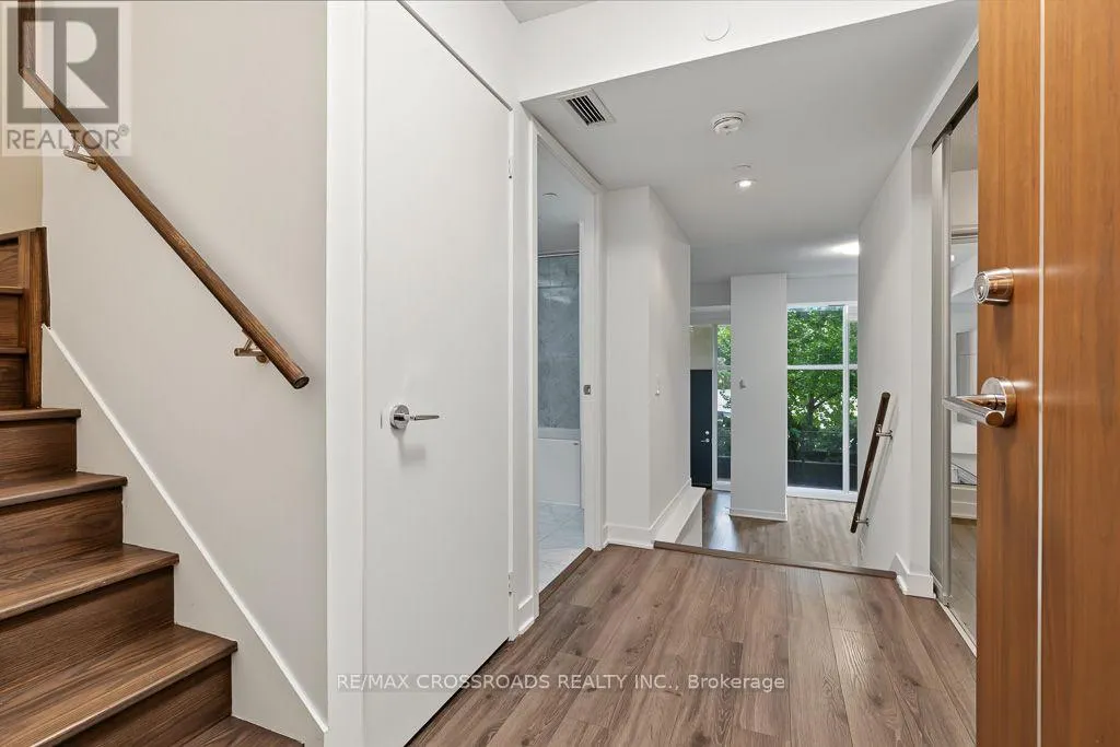 TH05 - 58 QUEENS WHARF ROAD