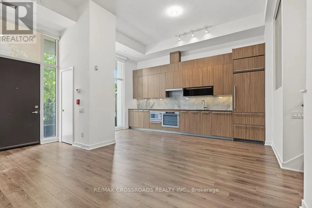 TH05 - 58 QUEENS WHARF ROAD