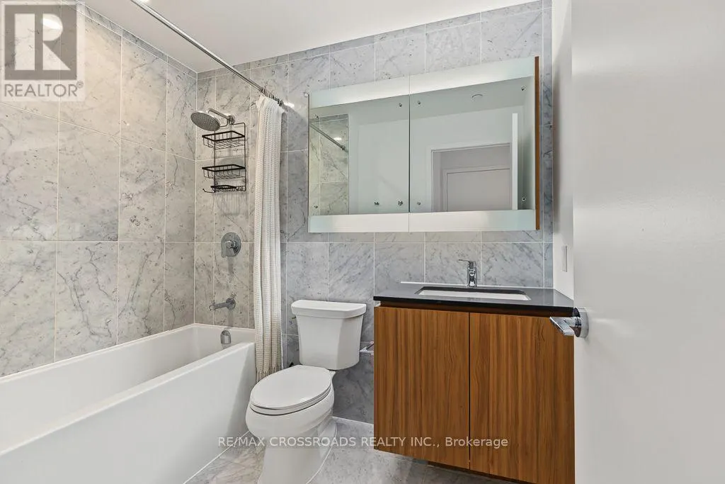 TH05 - 58 QUEENS WHARF ROAD