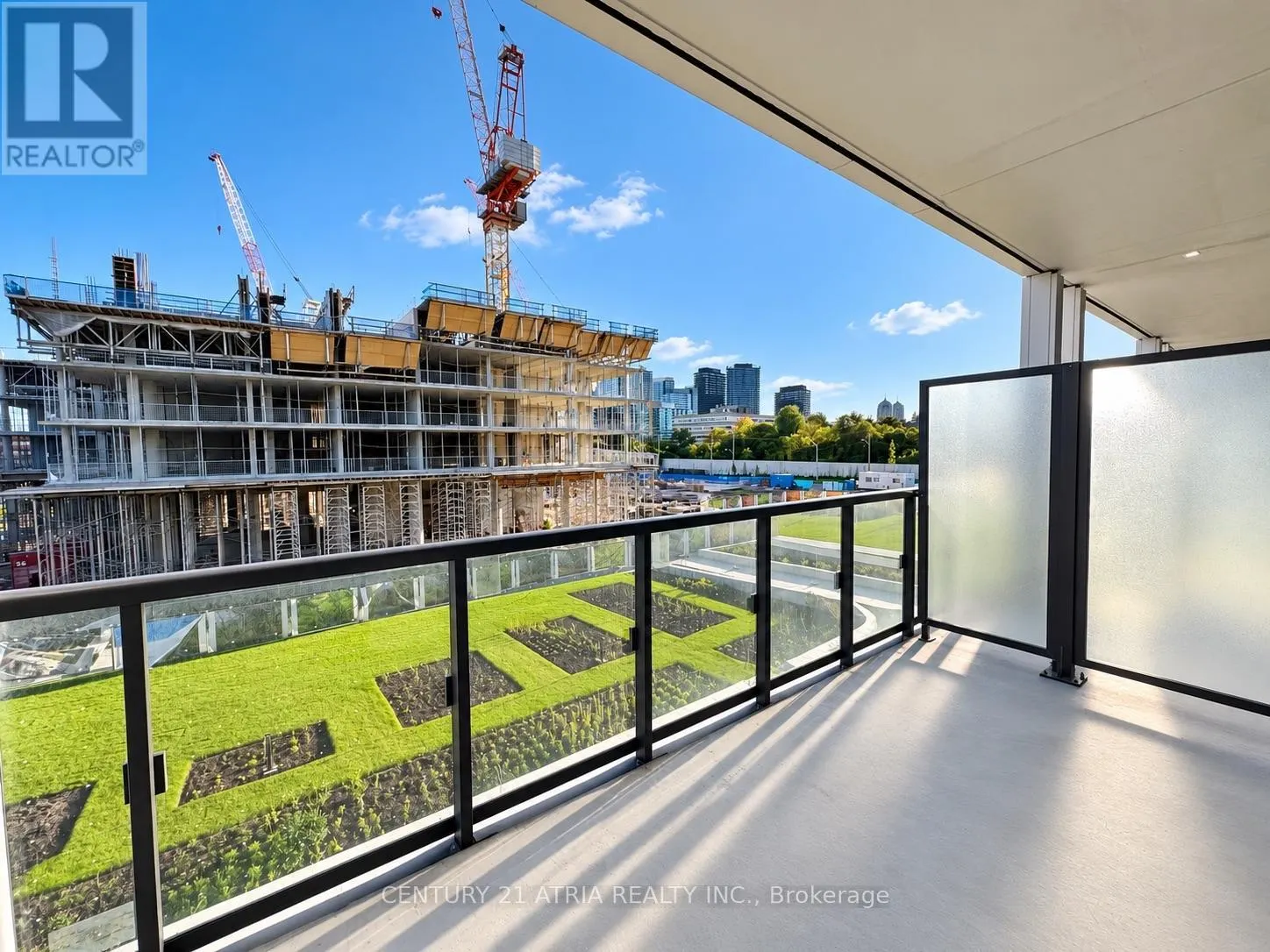 216 - 29 GREEN TRAIL COURT